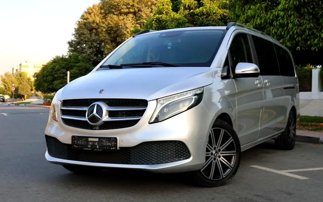 V250 - GCC SPECS - ACCIDENT FREE - FULL SERVICE HISTORY - UNDER WARRANTY - EXCELENT CONDITION - - Image 1