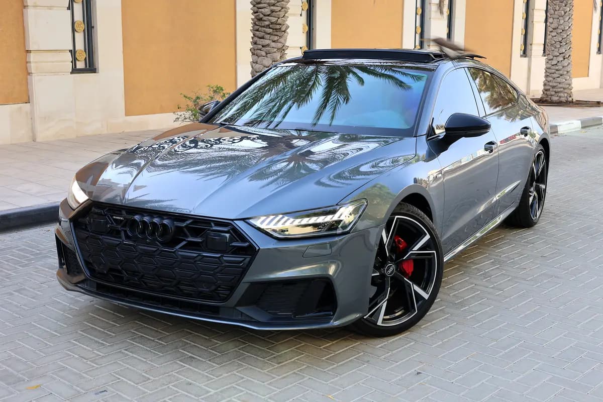 Audi A7 S-Line quattro 2025 GCC Specs-8000KM-UNDER WARRANTY SERVICE-BRAND NEW - Image 1