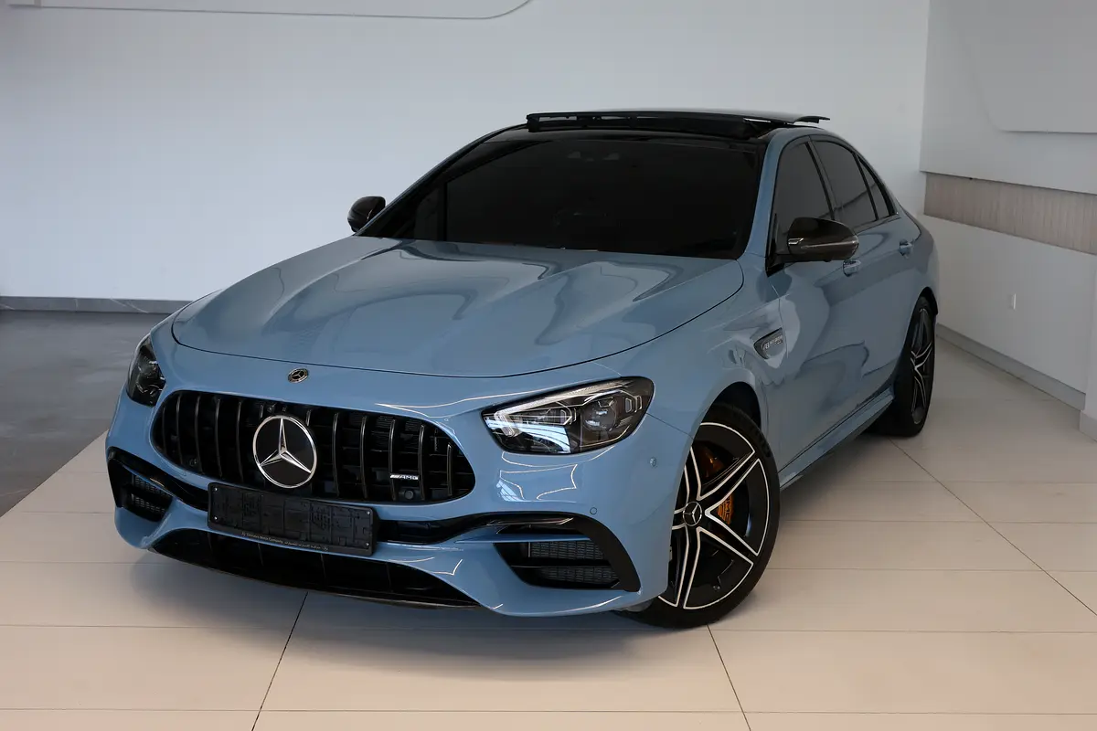 Mercedes-Benz AMG E63 S 2021 SPECIAL ORDER -40000 KM-GCC SPECS-UNDER WARRANTY-FULL SERVICE HISTORY - Image 1