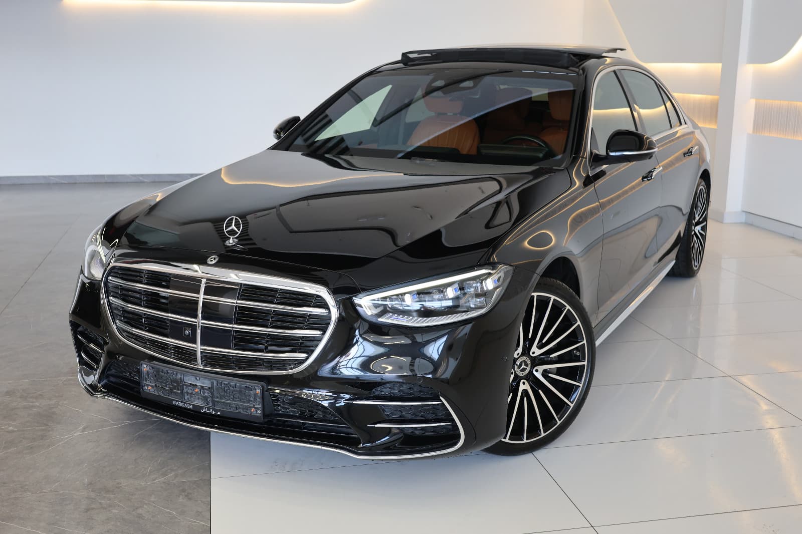 Mercedes- benz S500 4 matic-under warranty and service - Image 1