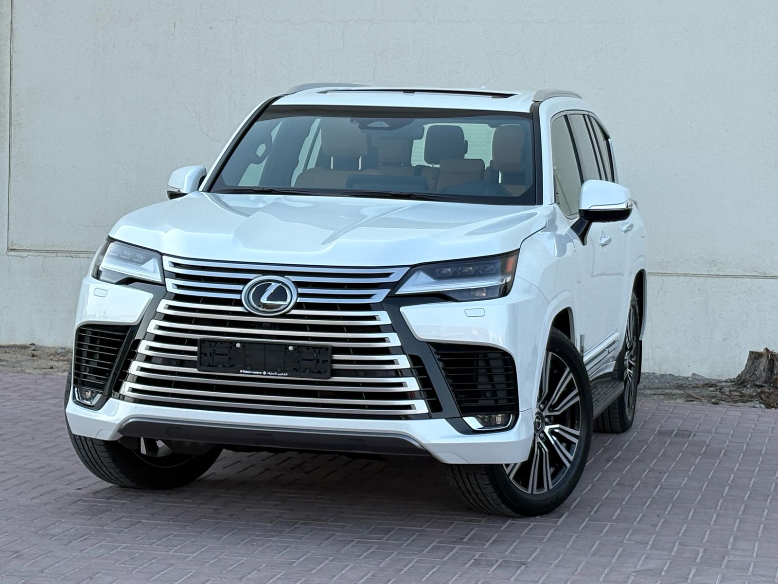 LEXUS LX700H SIGNATURE 3.5L - GCC SPECS - UNDER WARRANTY / SERVICE CONTRACT - BRAND NEW -