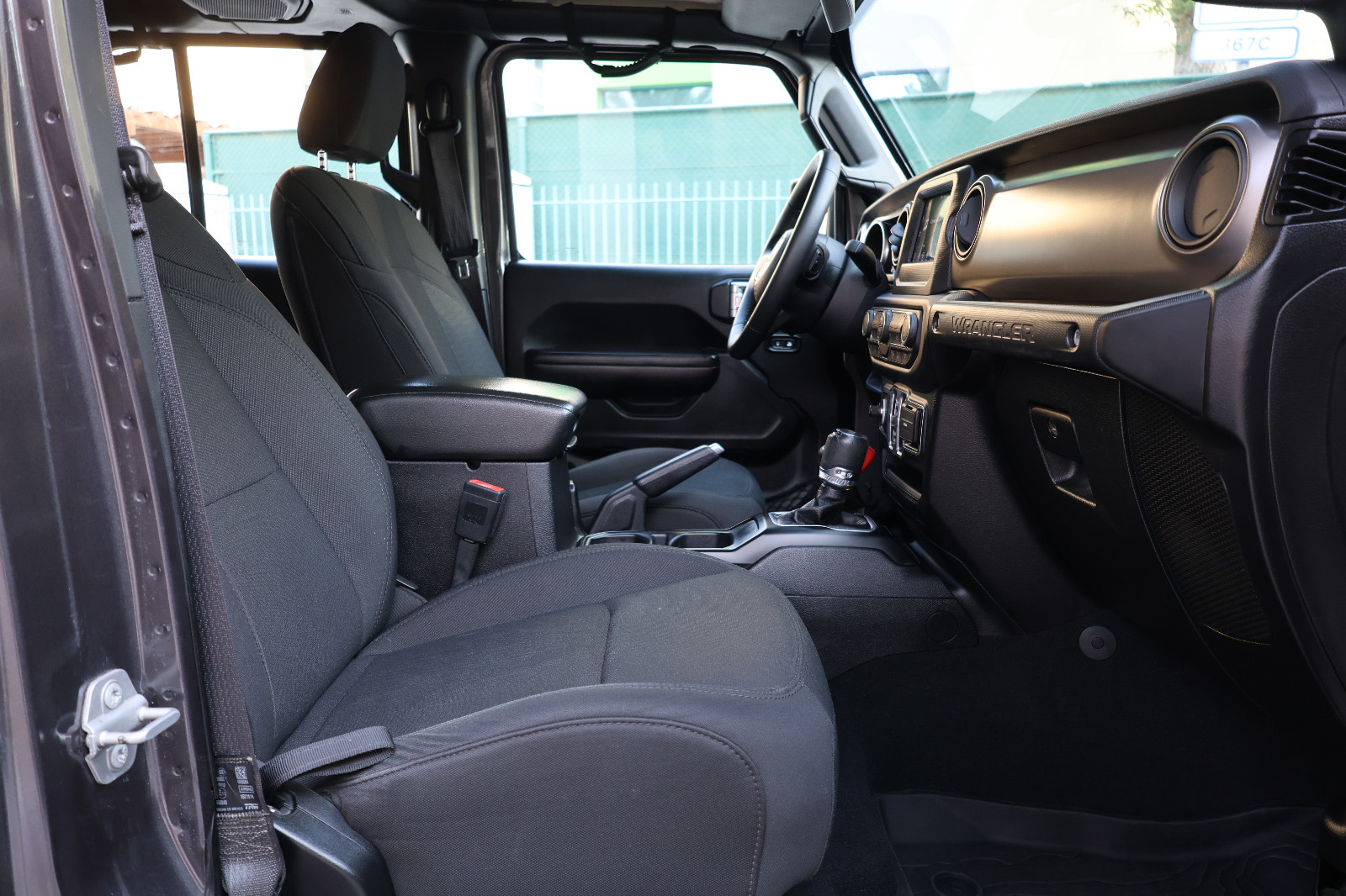 d89c14b8-5cb0-490c-a635-9872b4a188ee