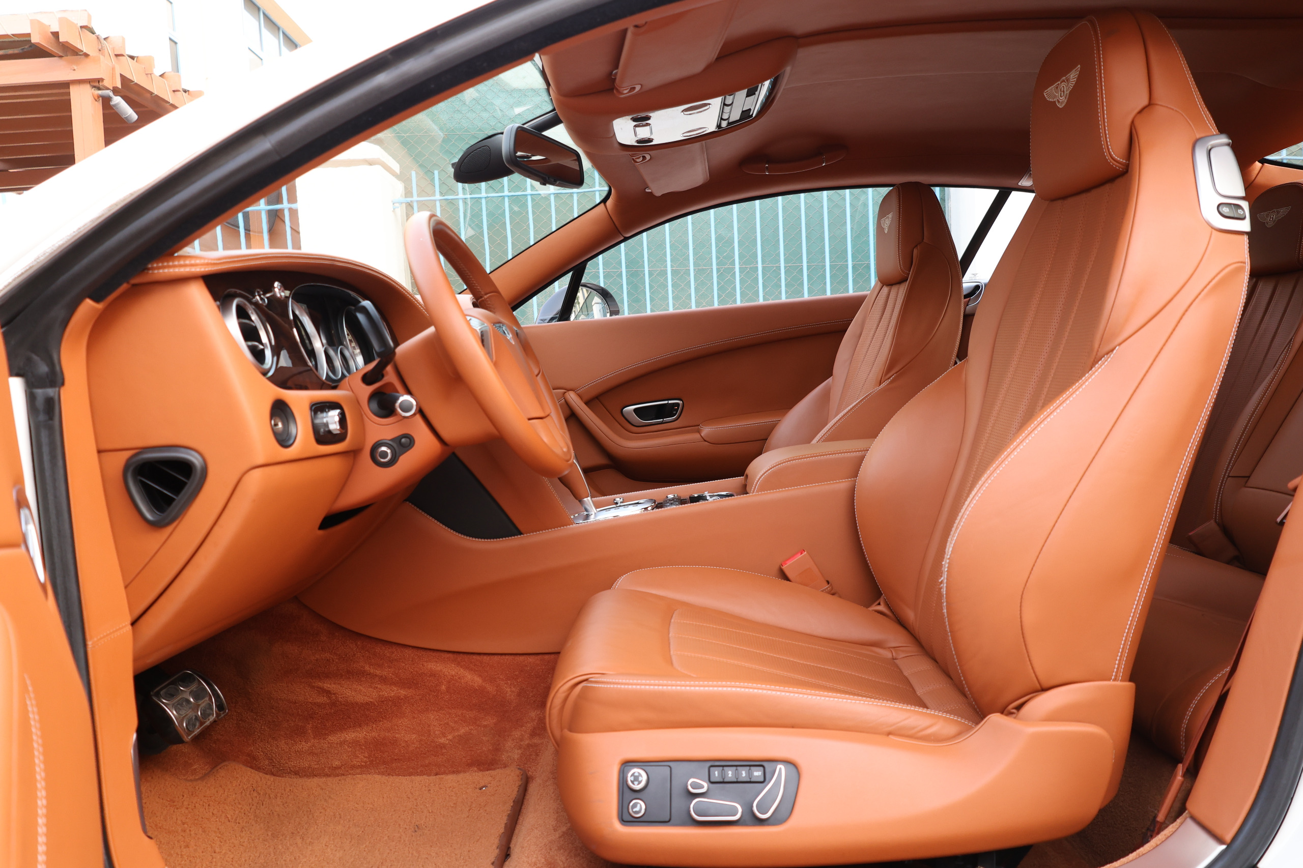 450608c3-d2f8-4aa8-8381-e6d6384e826a