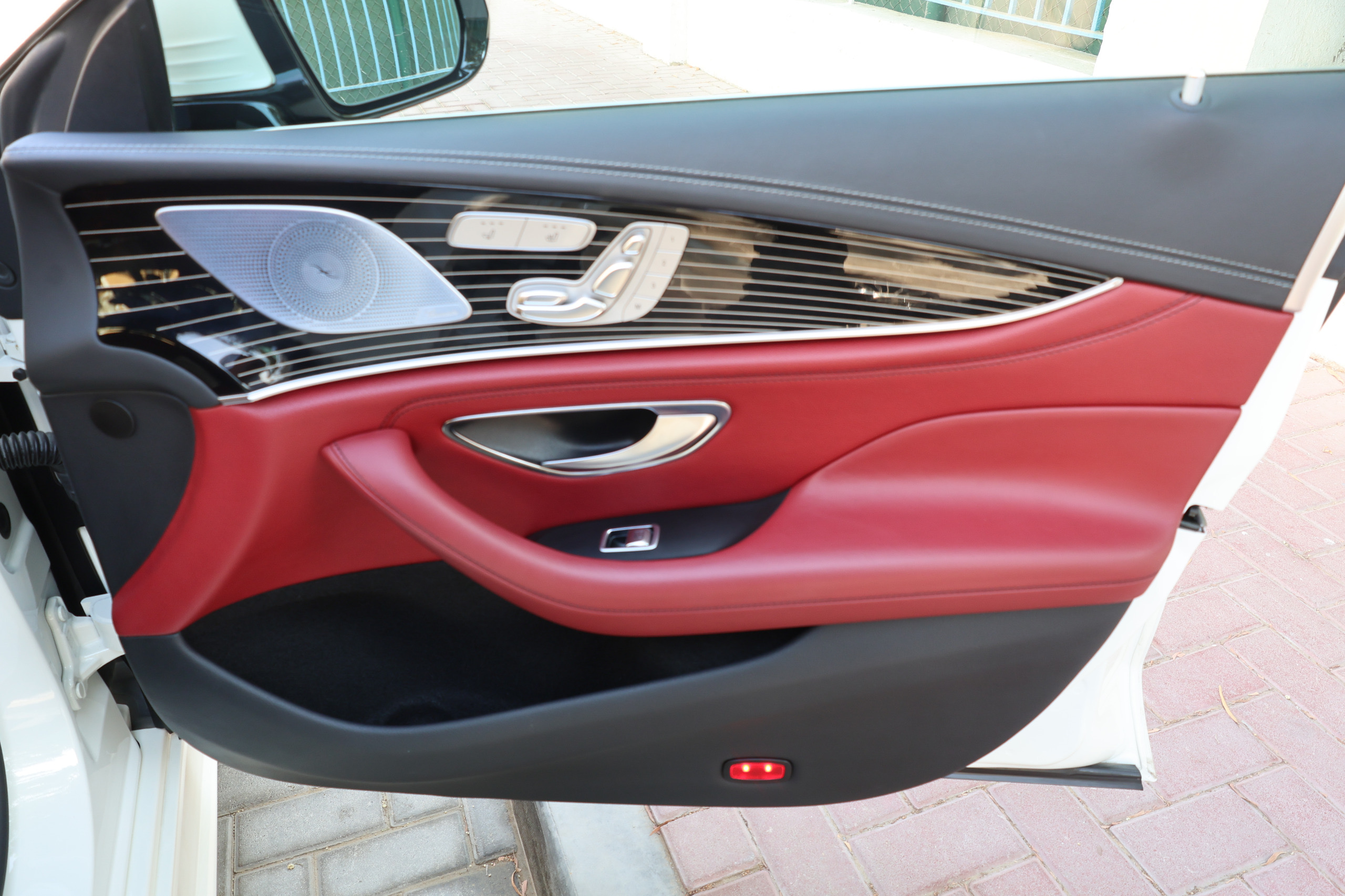 67369ebb-b11d-479f-a89a-4872645e9ed3