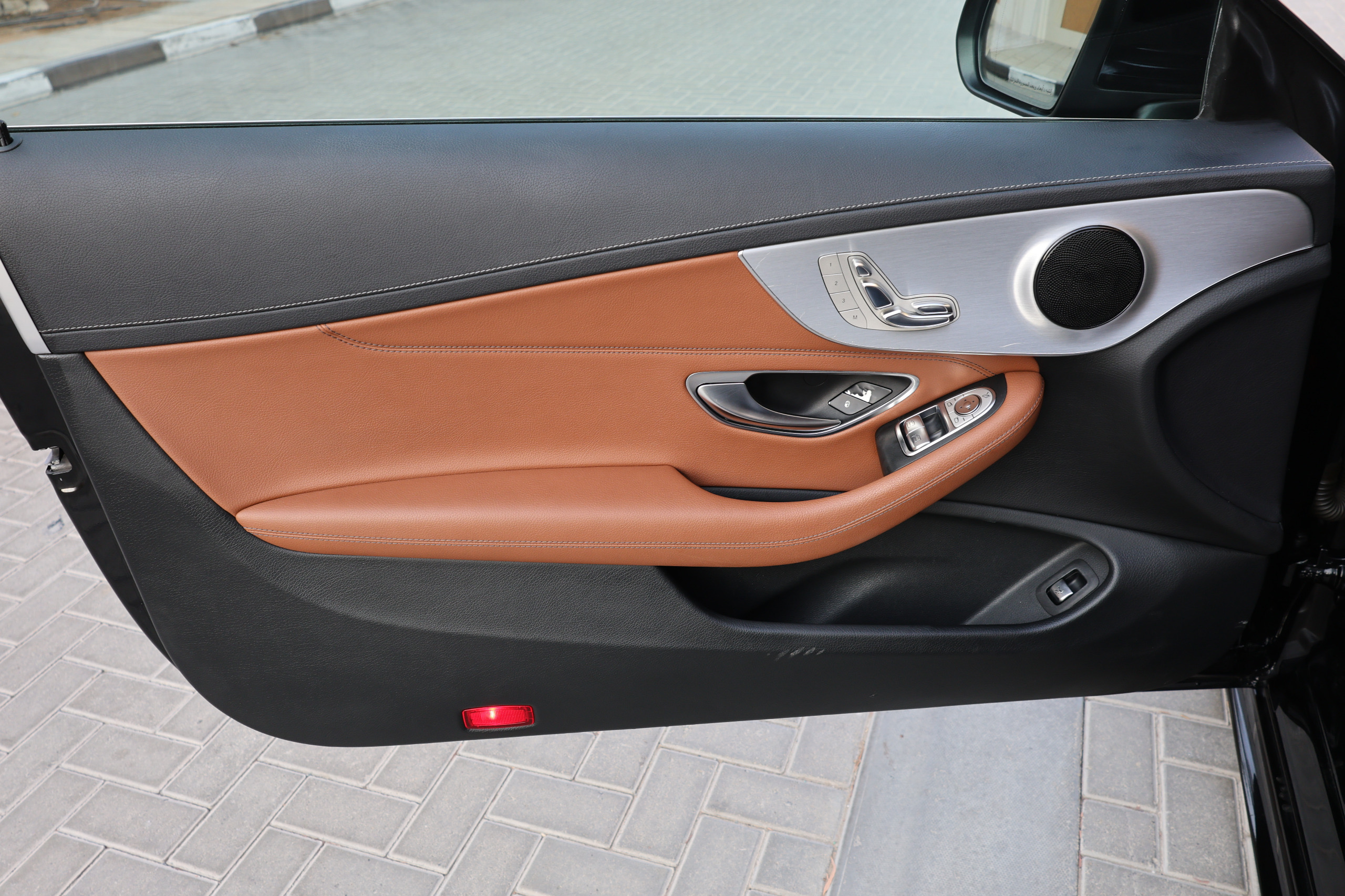 f9dd0f1f-4d41-4920-8452-844e78d9c957