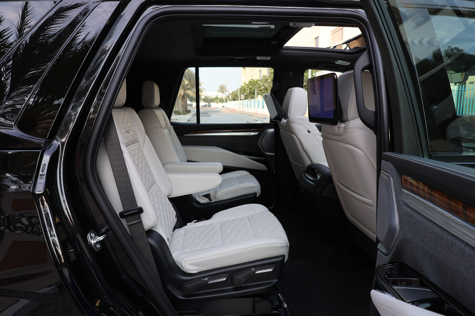 073b441c-8c53-43d6-a807-7beb94ed3448