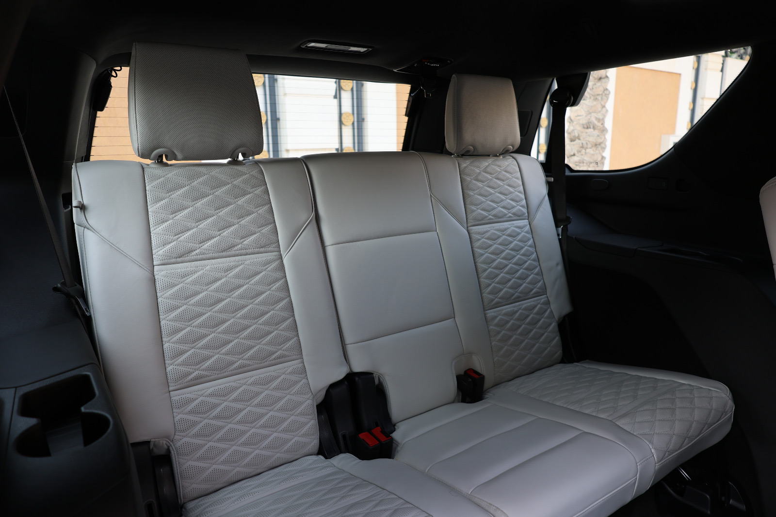 1e1dcb20-86d6-4c16-8ffb-6a9894194ebd