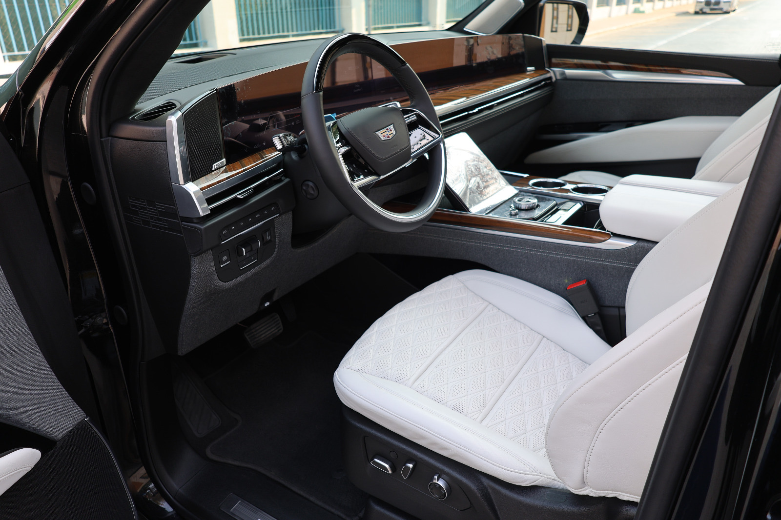 87de40a6-b6fa-44ea-9e73-7295bb945852